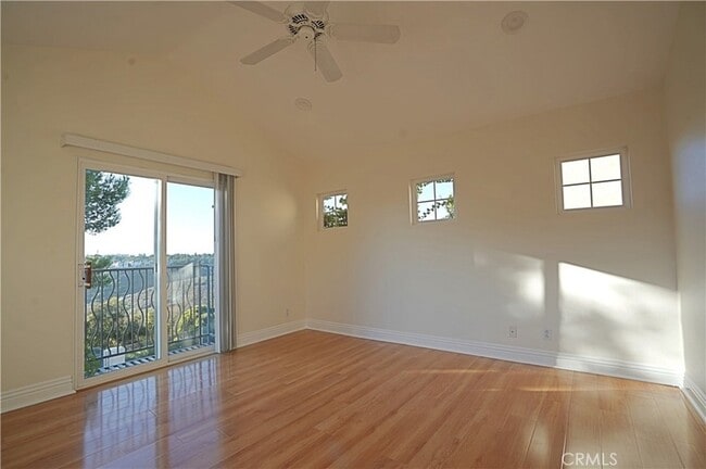 Building Photo - 16 Savona Ct