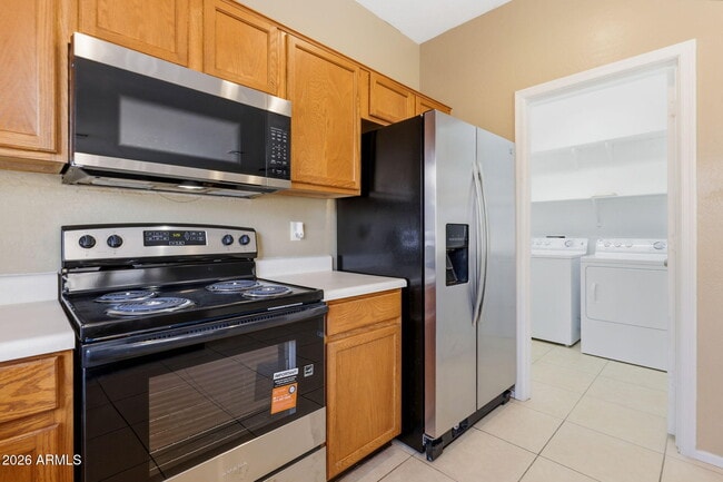 Building Photo - 12910 W Corrine Dr