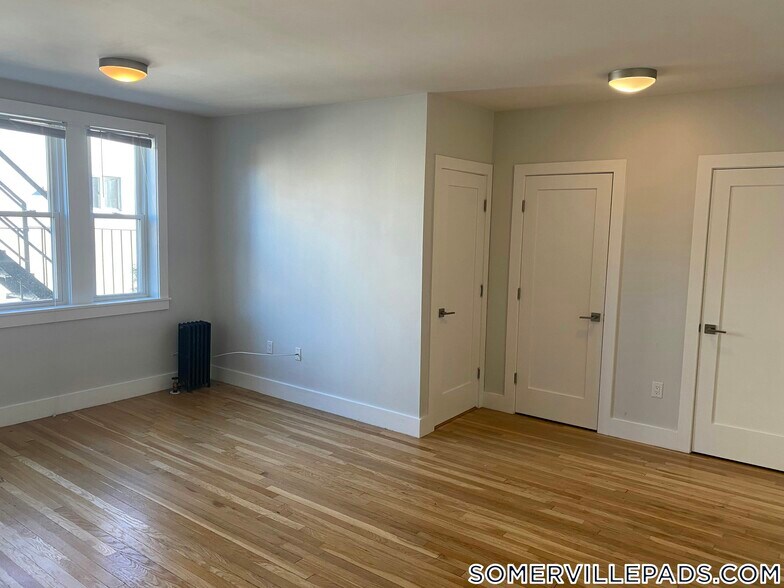 Building Photo - 136 Highland Ave