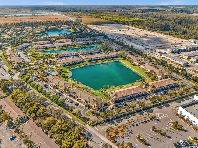 Building Photo - 1271 SE 28th Ct