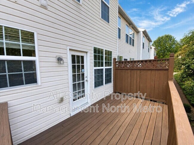 Building Photo - 1006 Whittington Way