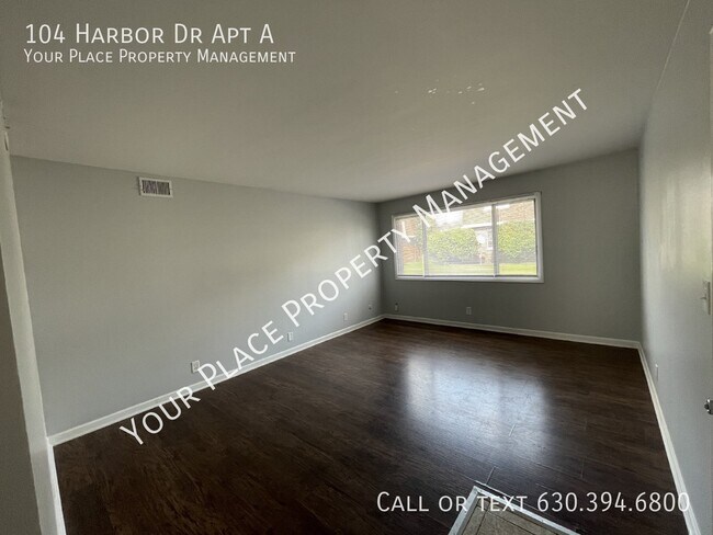 Building Photo - 104 Harbor Dr