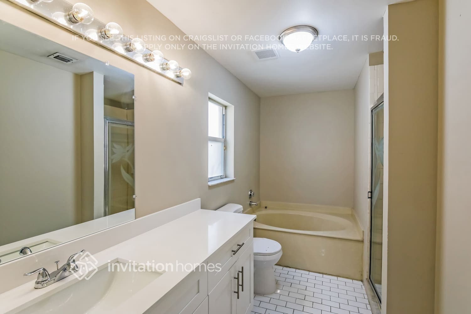 Building Photo - 1365 SW 106th Ave
