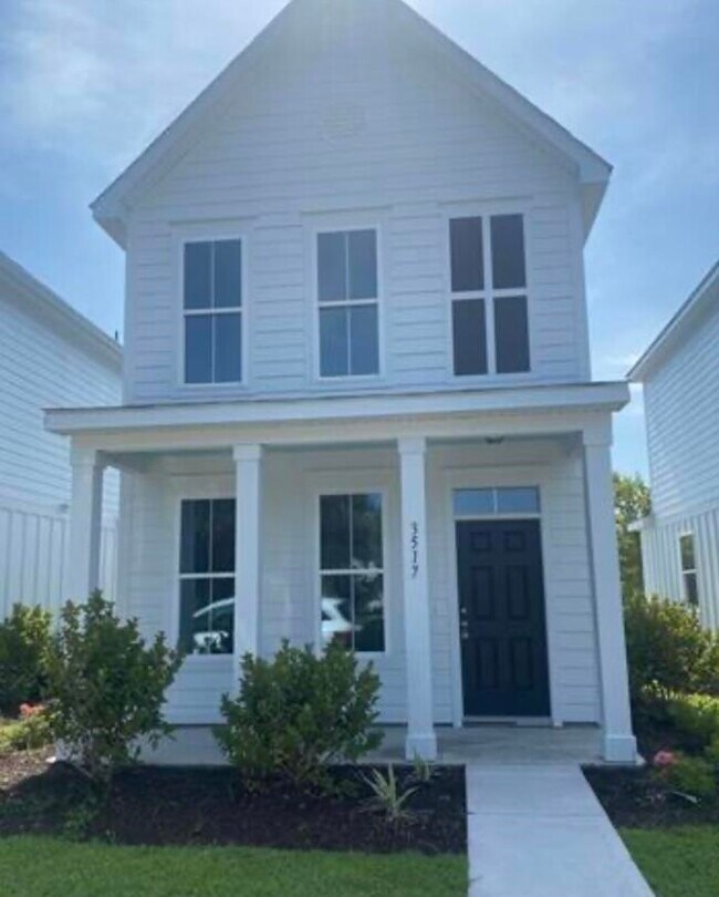Building Photo - 3517 Fountain Ln