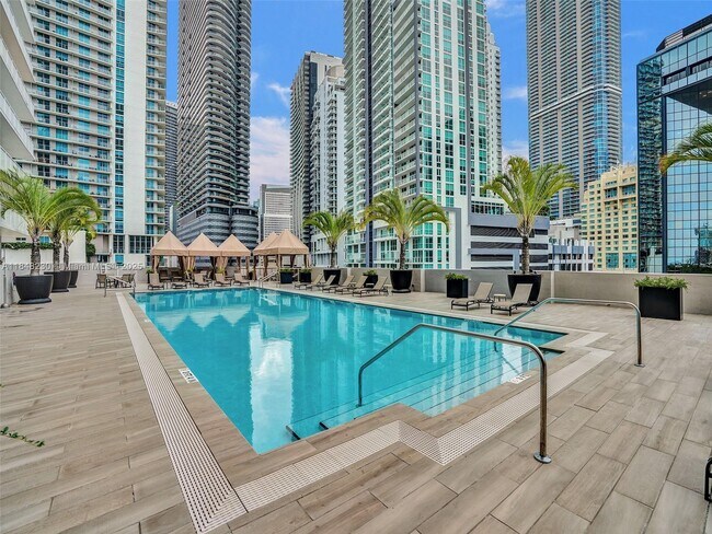 Building Photo - 1250 S Miami Ave