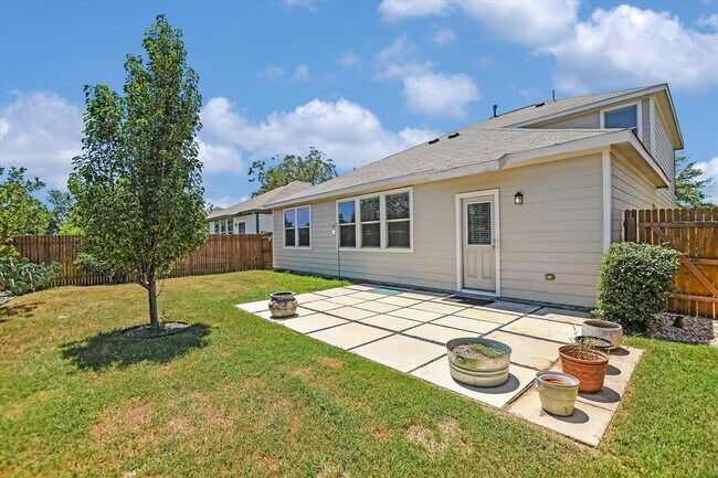 Building Photo - 11732 Saddle Rock Dr