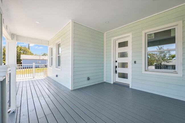 Building Photo - 8622 Inwood Dr