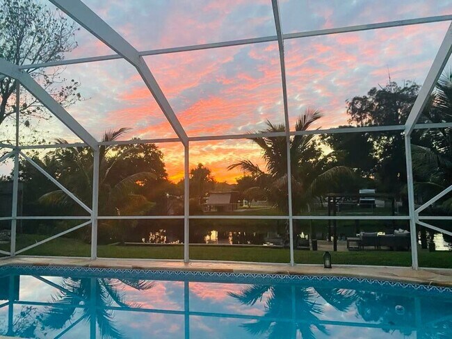 Building Photo - 1877 Meadow Ct