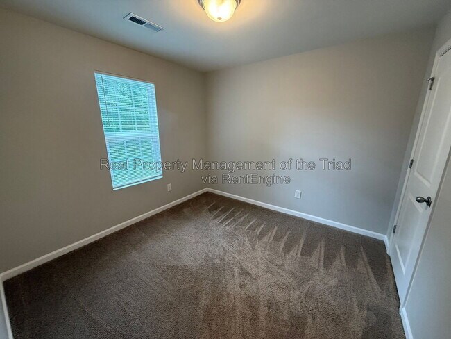 Building Photo - 1207 Willard St