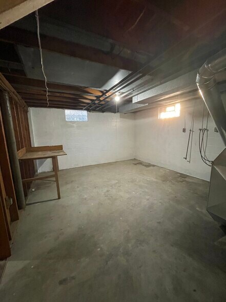 Laundry Room - 8451 Pleasantwood Ave NW