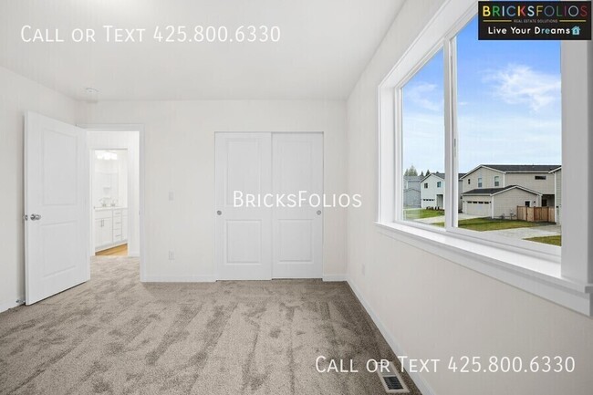 Building Photo - 5035 86th Ave NE
