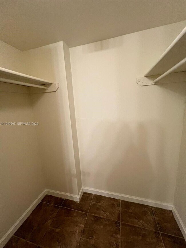 Building Photo - 492 NW 165th St