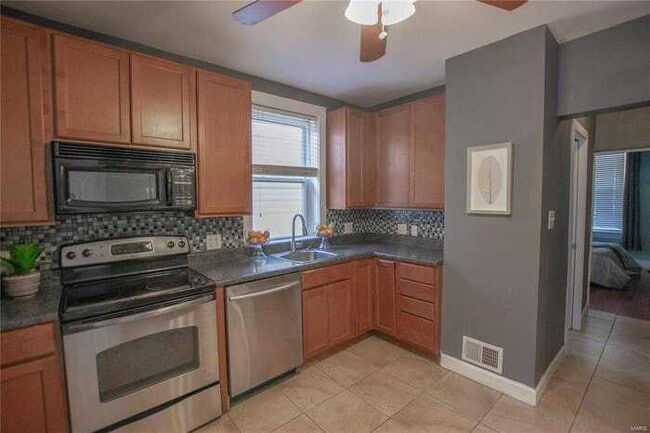 Building Photo - Fantastic 2bd/1ba home! Let yourself in!
