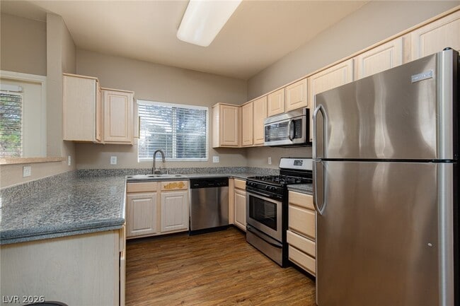 Building Photo - 5250 S Rainbow Blvd