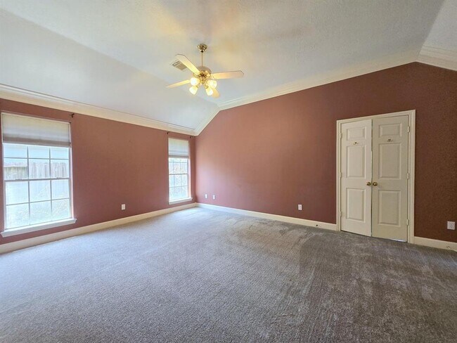 Building Photo - 5118 Rebel Ridge Dr