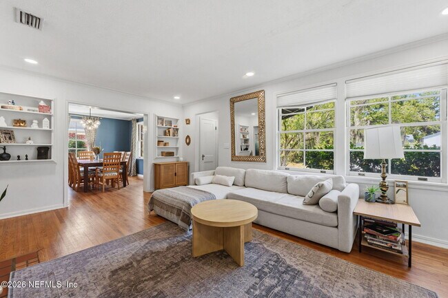 Building Photo - 1650 Parrish Pl