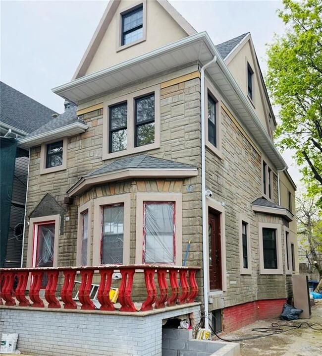 Primary Photo - 1144 E 37th St