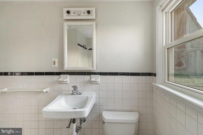 Building Photo - 3868 Germantown Pike