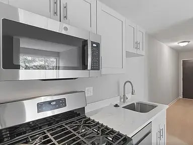 Building Photo - 1953 19th Pl SE