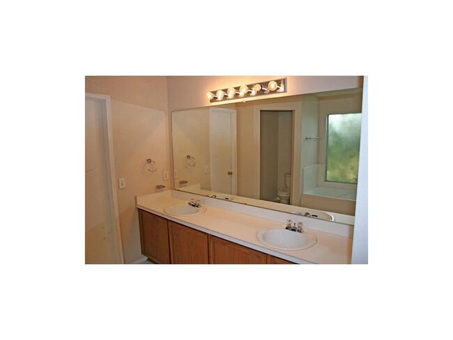 Building Photo - 3 Bedroom 2 Bath home for Lease in Denton