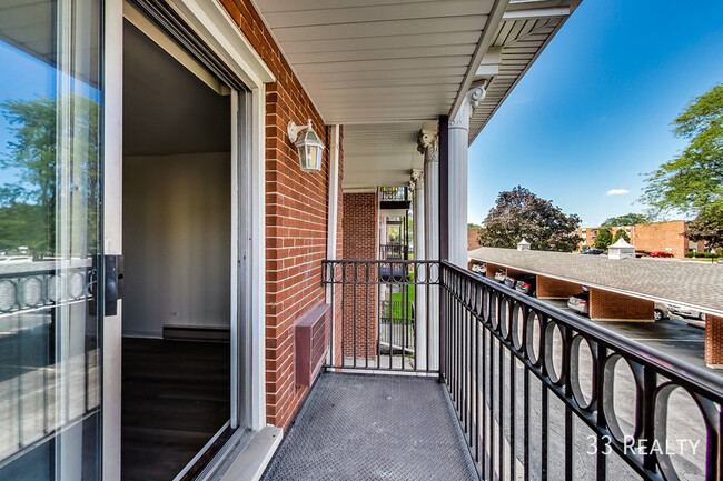 Building Photo - 9807 Karlov Ave