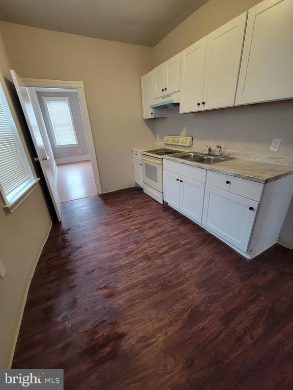 Building Photo - 251 S 51st St