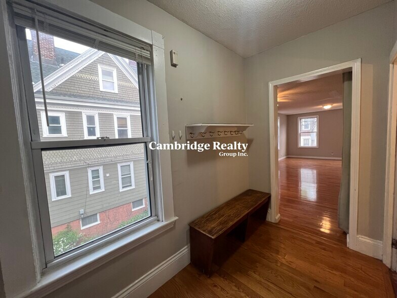 Building Photo - 15 Hudson St