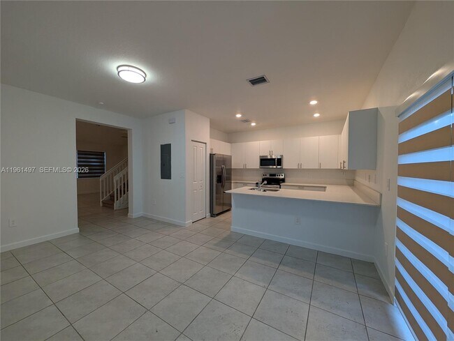 Building Photo - 11810 SW 245 Ter