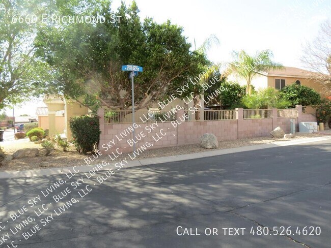 Building Photo - 6660 E Richmond St