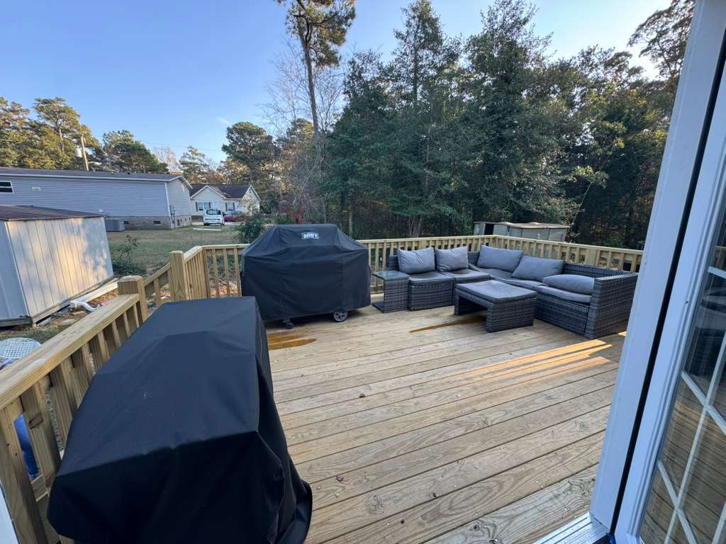 Building Photo - 113 Briggs St