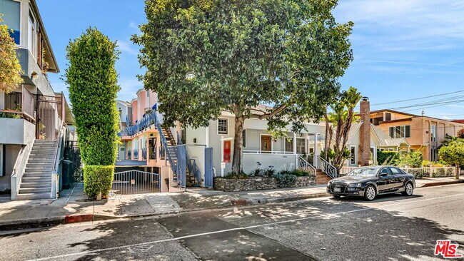 Building Photo - 2454 4th St