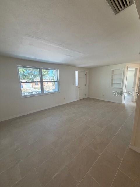 Building Photo - 4234 Ridgefield Ave