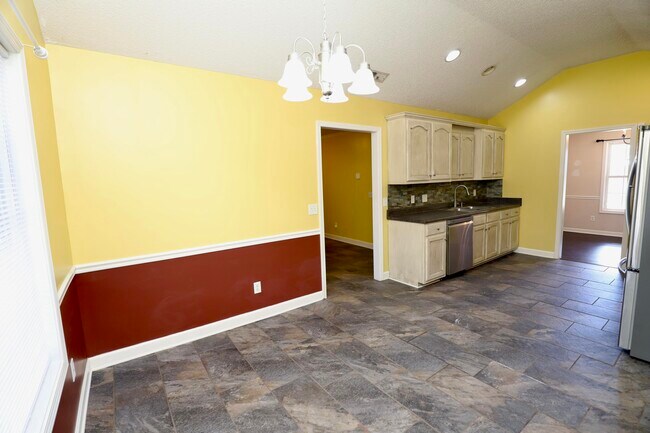 Building Photo - 2605 Turningleaf Ln