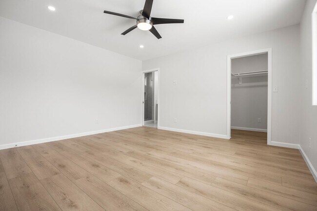 Building Photo - AVAILABLE NOW...BRAND NEW 3 BEDROOM 2 BATH