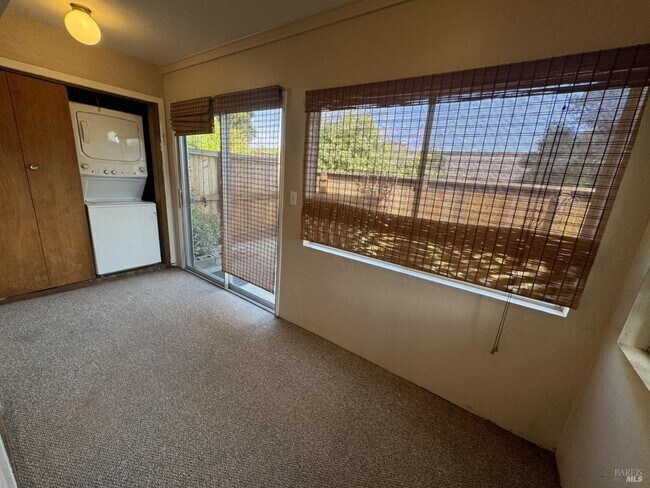 Building Photo - 1080 Los Gamos Rd
