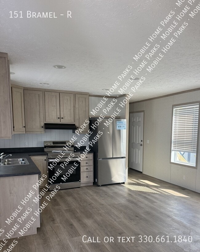 Building Photo - 151 Bramel-R