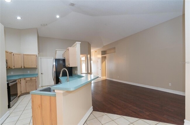 Building Photo - 12860 Waterhaven Cir