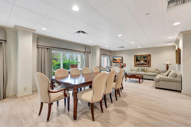 Building Photo - 4301 N Ocean Blvd