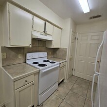 Building Photo - 8556 Leake Ave