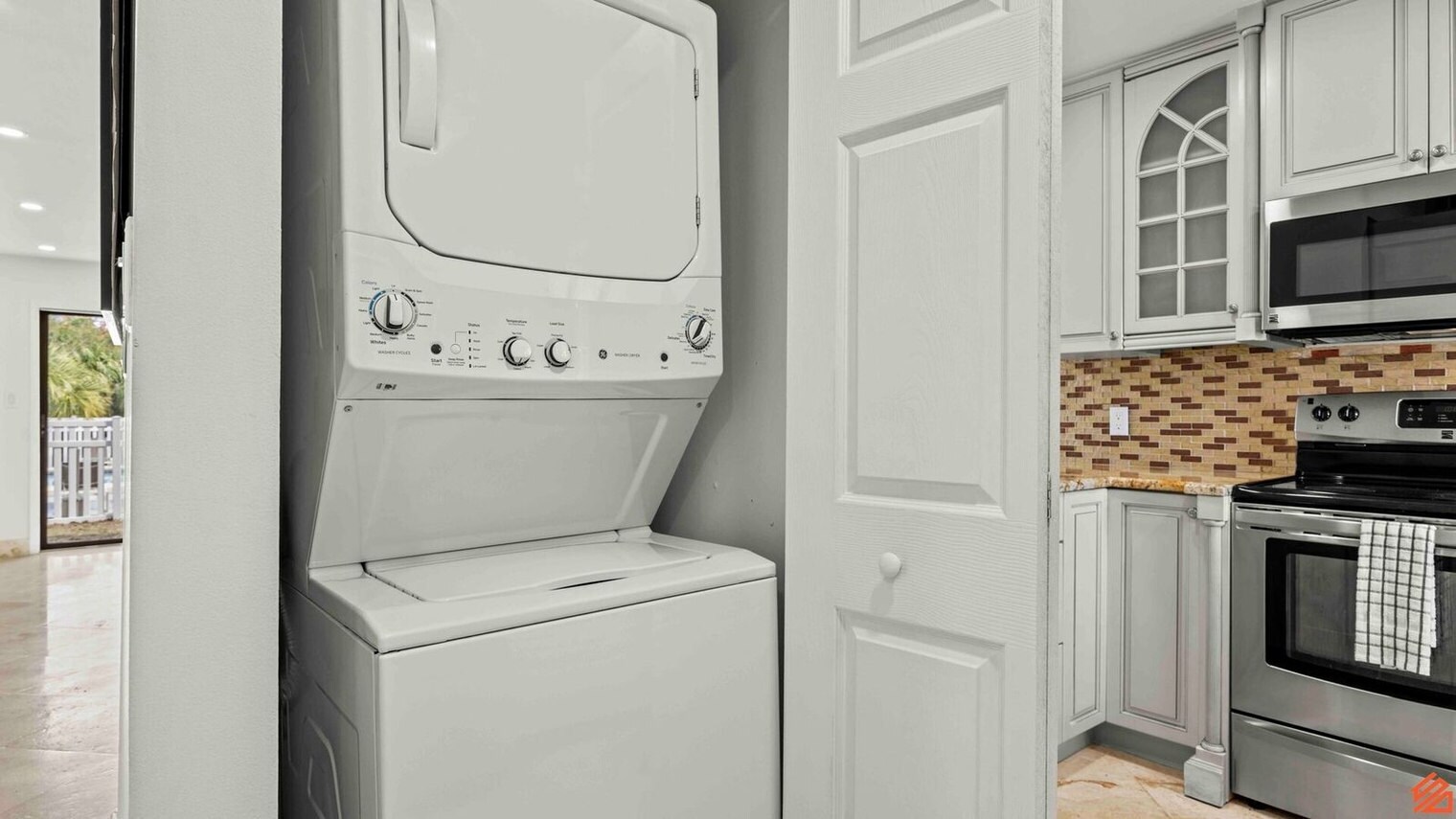 Building Photo - 330 Bluefish Dr