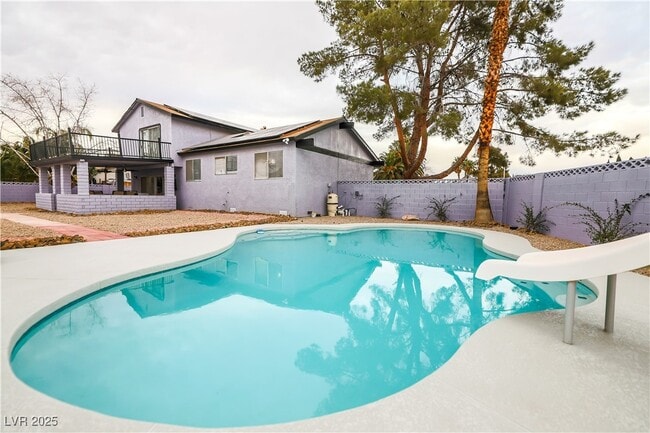 Building Photo - 5301 Opuntia St