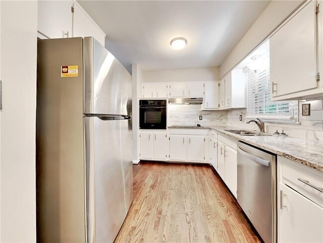 Building Photo - 3630 Winview Ct