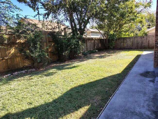 Building Photo - 12714 Palm Desert Ln