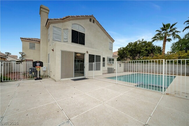 Building Photo - 2701 Copper Cove Dr