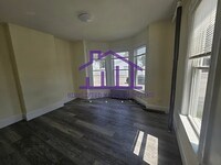 Building Photo - 5-Bedroom, 1-bathroom Unit available in Do...