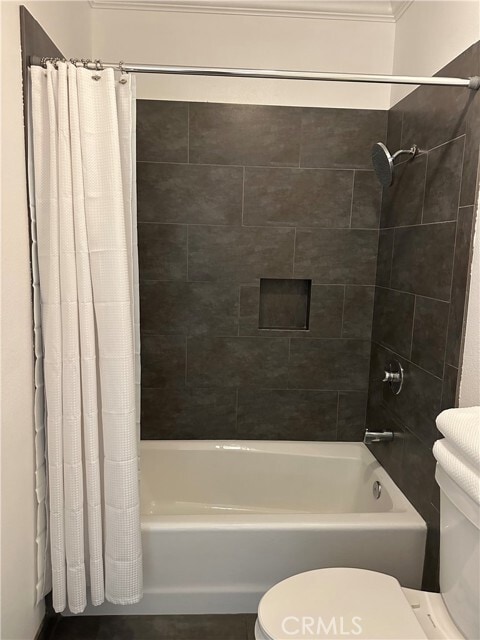 Building Photo - 956 E 43rd St