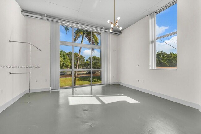 Building Photo - 2100 Van Buren St