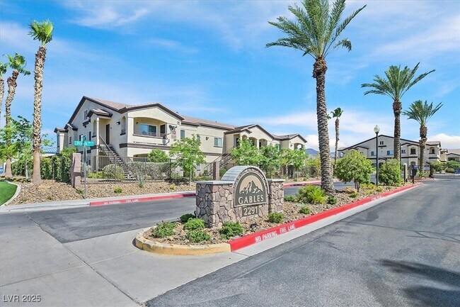 Building Photo - 2291 W Horizon Ridge Pkwy