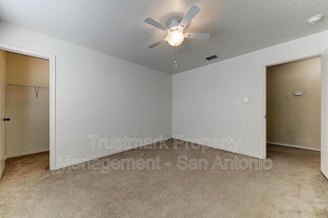 Building Photo - 7927 Horse Hollow