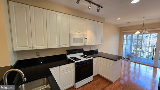 Building Photo - 1547 Northern Neck Dr